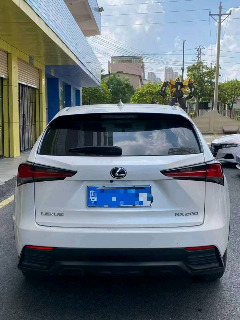 广州21年雷克萨斯NX8