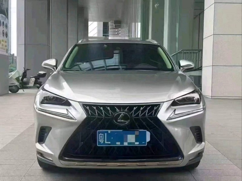 广州19年雷克萨斯NX1