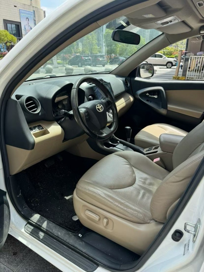 吉安12年丰田RAV45