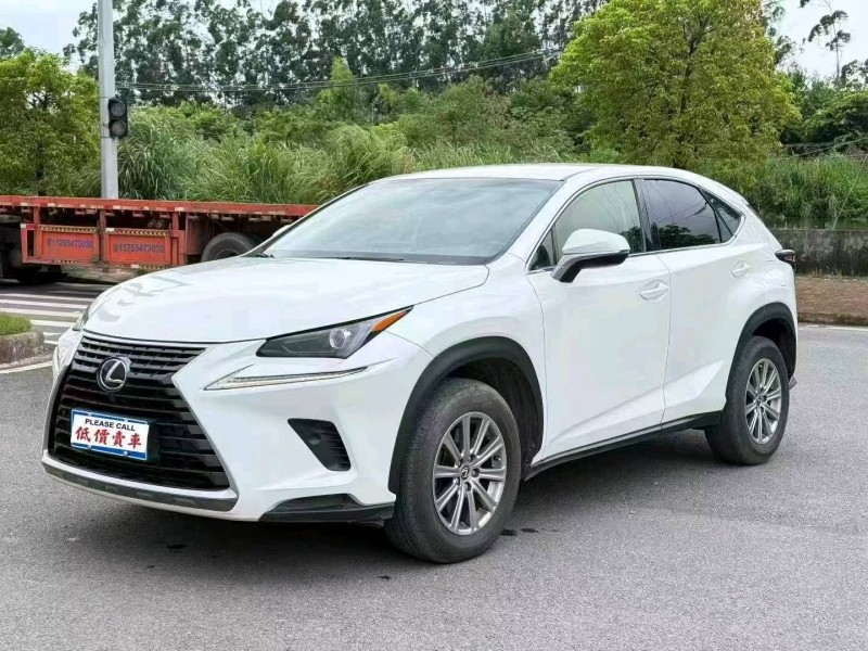 广州18年雷克萨斯NX2