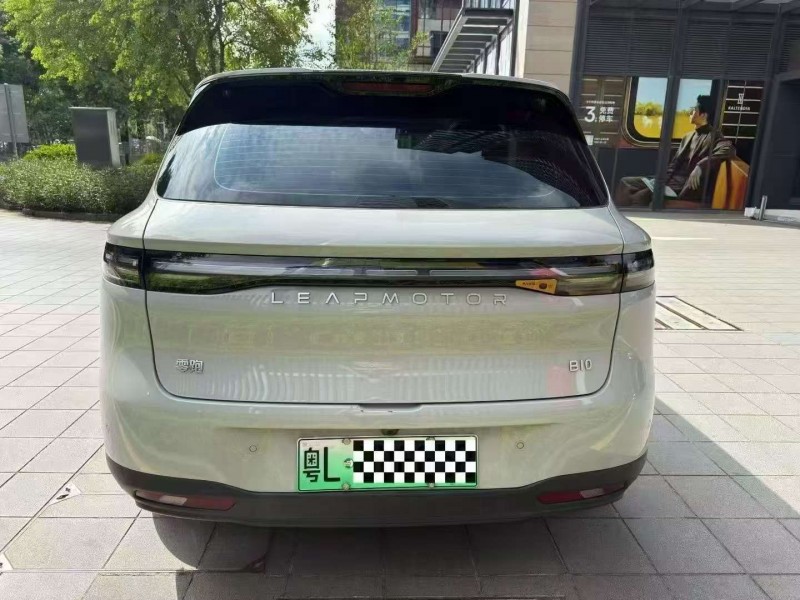 广州26年零跑汽车B109
