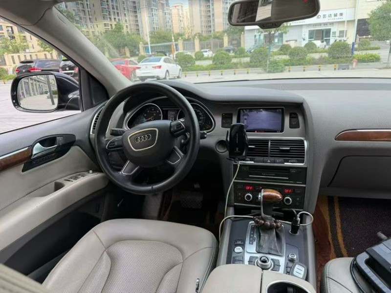 吉安12年奥迪Q75