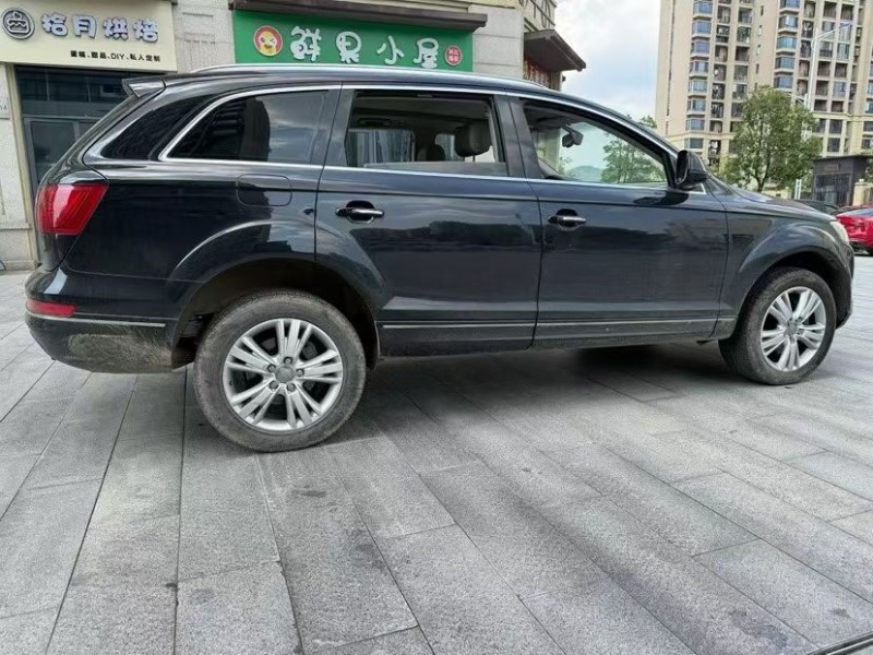 吉安12年奥迪Q78