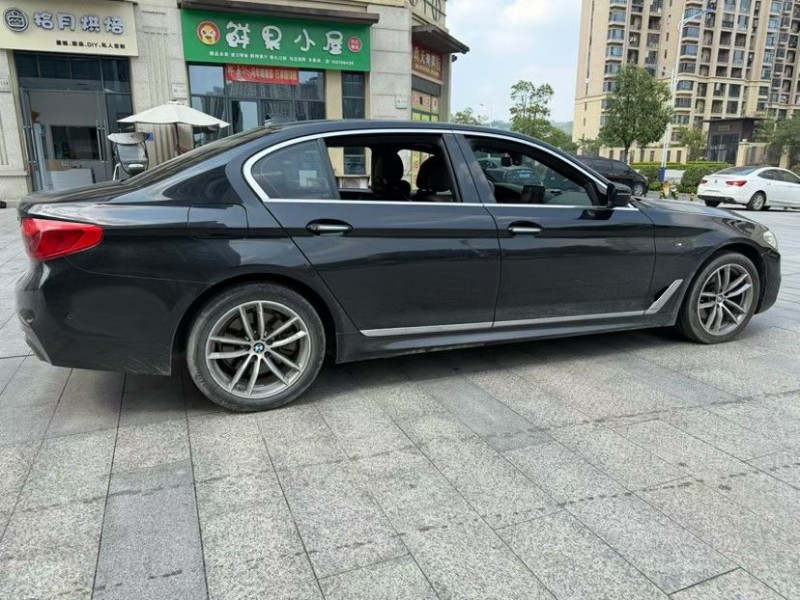 吉安18年宝马5系8