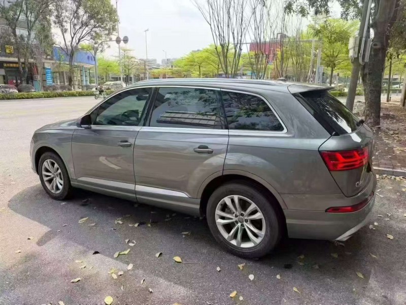 广州17年奥迪Q75