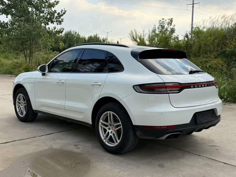 宿迁16年保时捷Macan8