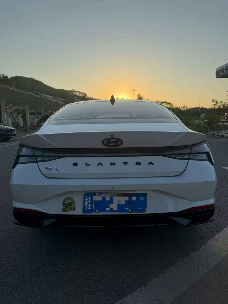 桂林23年现代伊兰特9