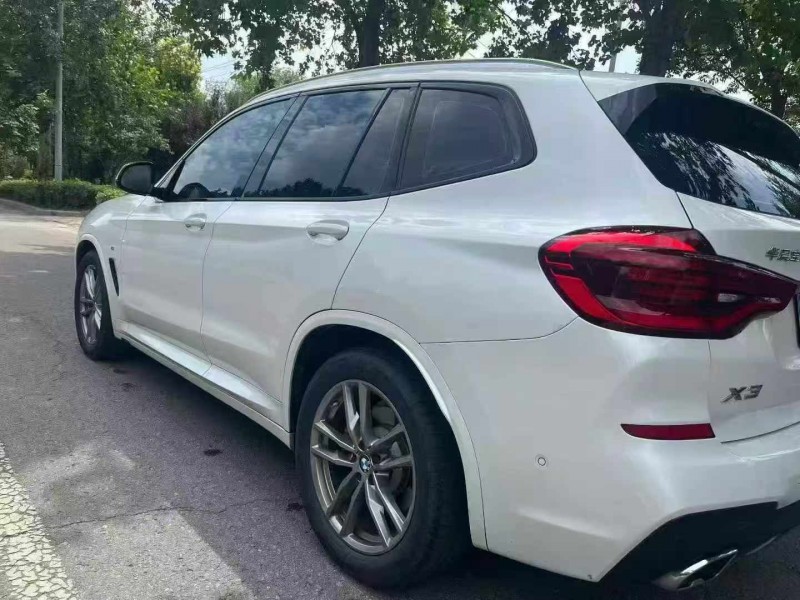 重庆19年宝马X39