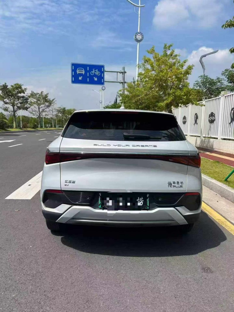 东营24年比亚迪元9