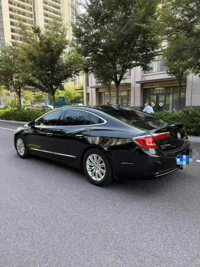 烟台17年别克君威7