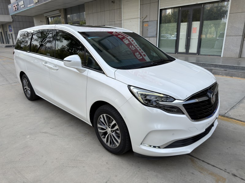 济宁21年别克GL82