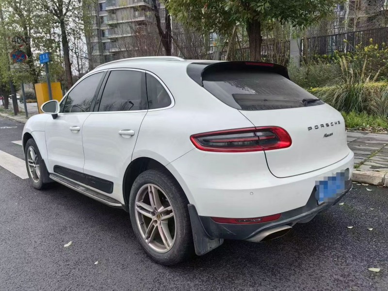 成都15年保时捷Macan8