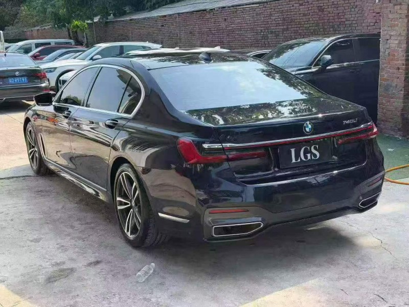 新乡21年宝马7系7