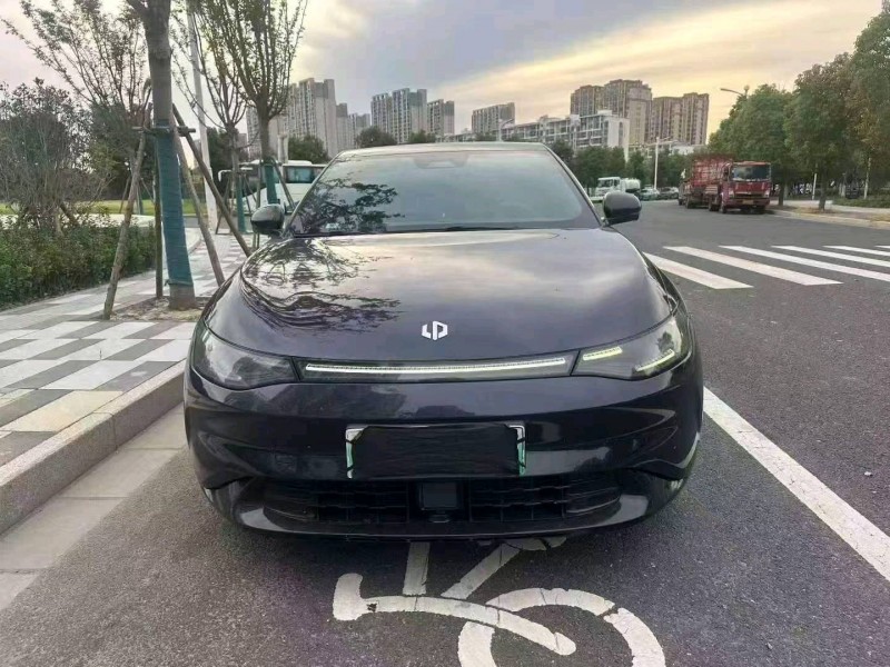 苏州23年零跑汽车C011