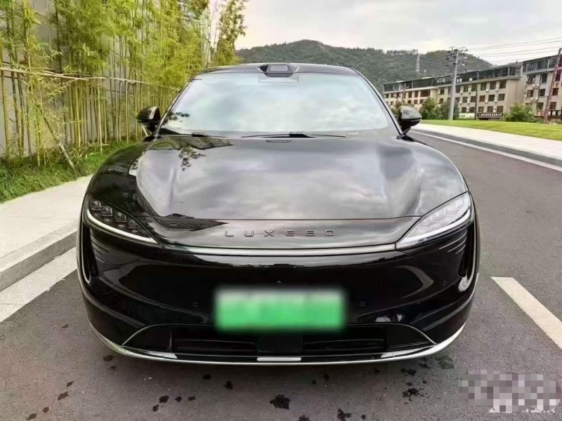 金华25年华为智选智界1