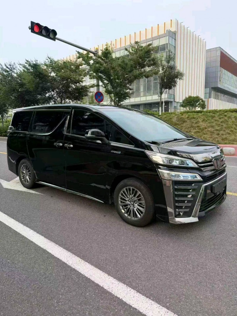 济宁21年丰田威尔法2