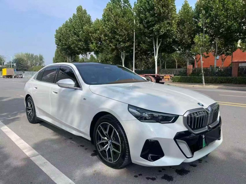 新乡25年宝马I53