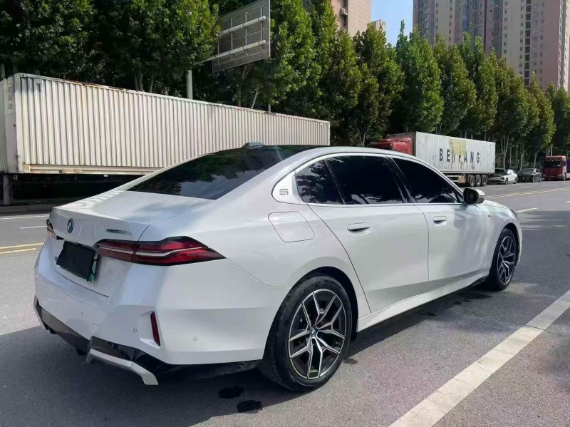 新乡25年宝马I58