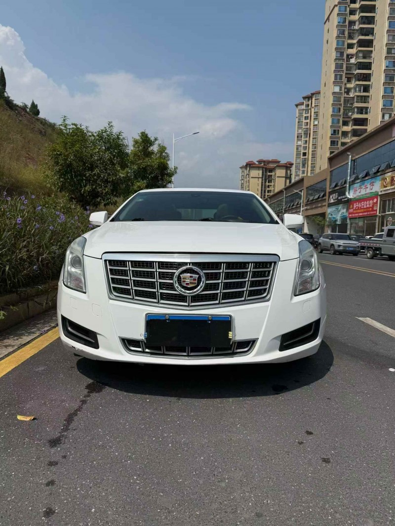 张家界15年凯迪拉克XTS1