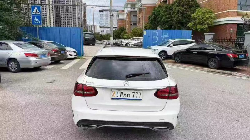 南宁19年奔驰C9