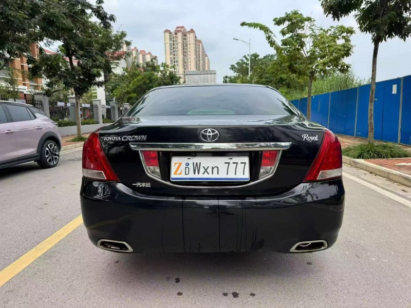 南宁10年丰田皇冠9