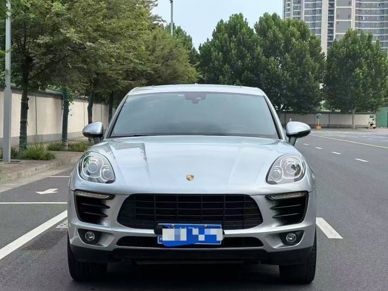 郑州16年保时捷Macan1