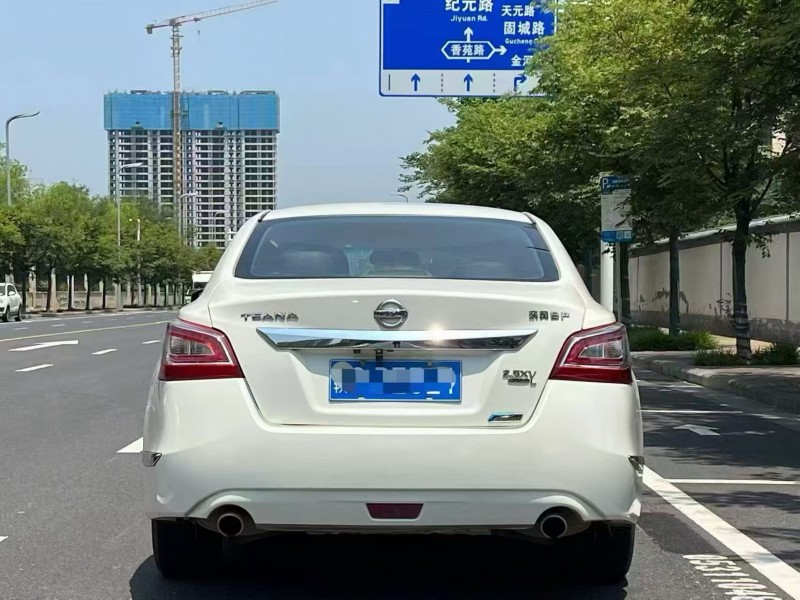 郑州16年日产天籁9