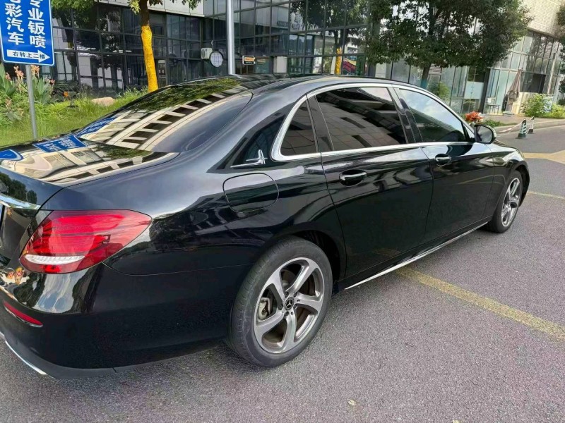 福州19年奔驰E7