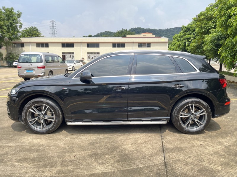 中山19年奥迪Q53