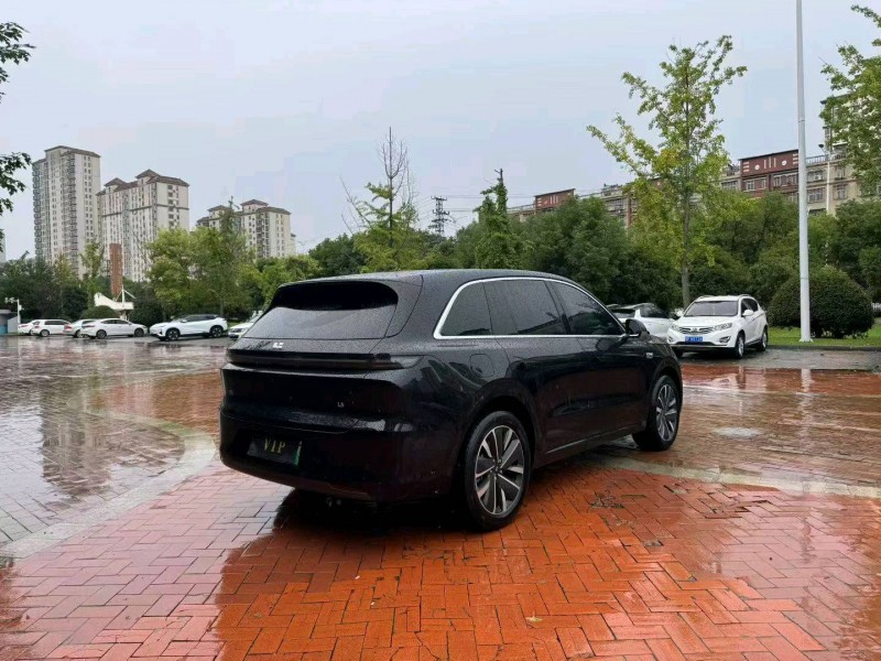 襄阳25年理想L67