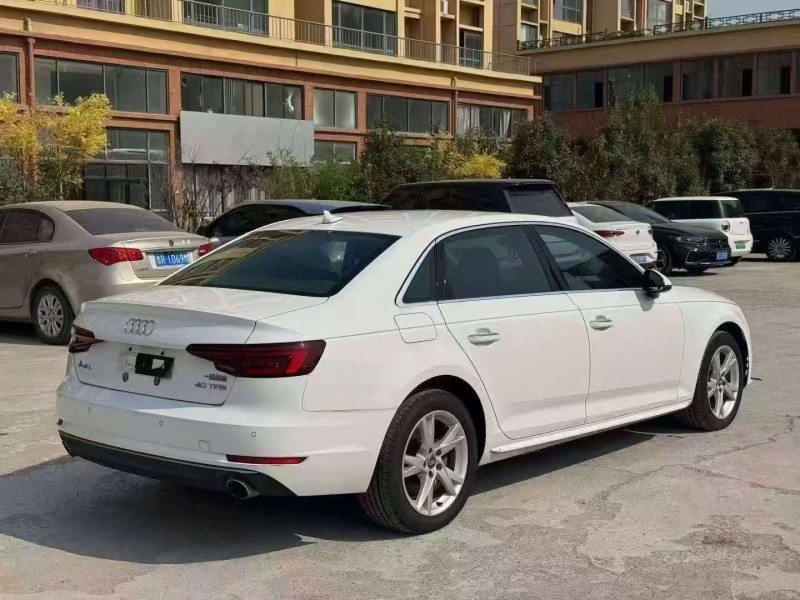 枣庄18年奥迪A4L8