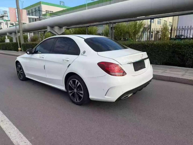 泰安17年奔驰C7