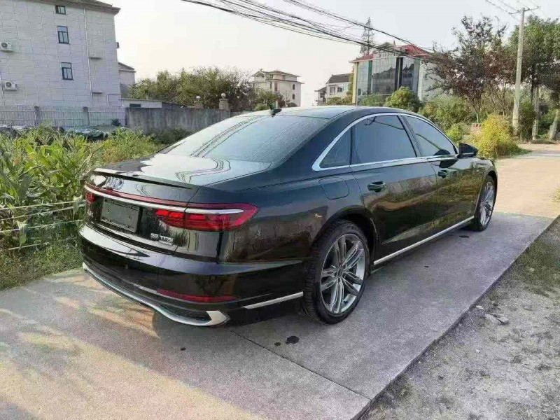 绍兴24年奥迪A8L7