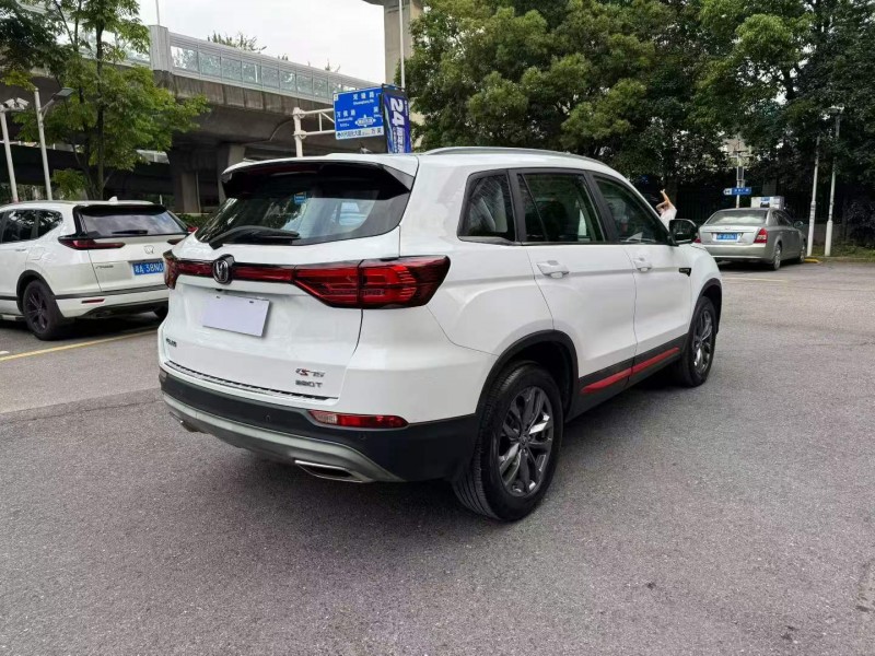 长沙21年长安汽车CS756