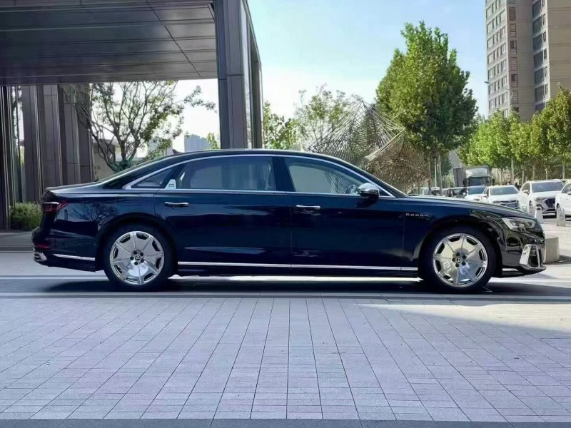 徐州23年奥迪A8L7