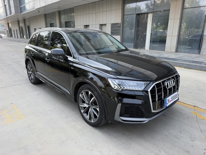 济宁21年奥迪Q72