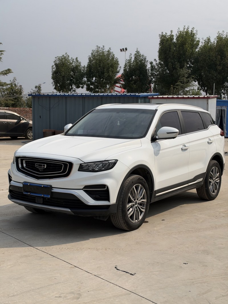 新乡19年吉利博越3