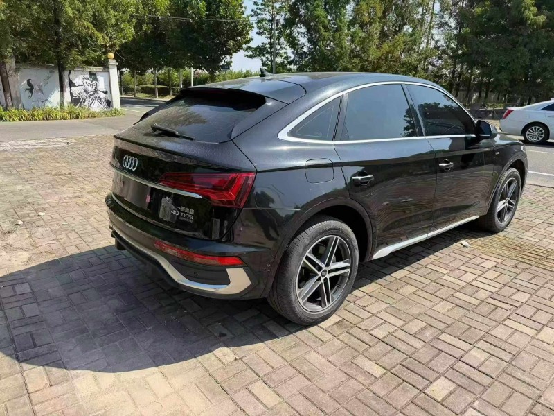 苏州21年奥迪Q58