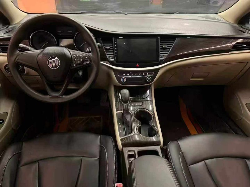 孝感19年别克威朗8