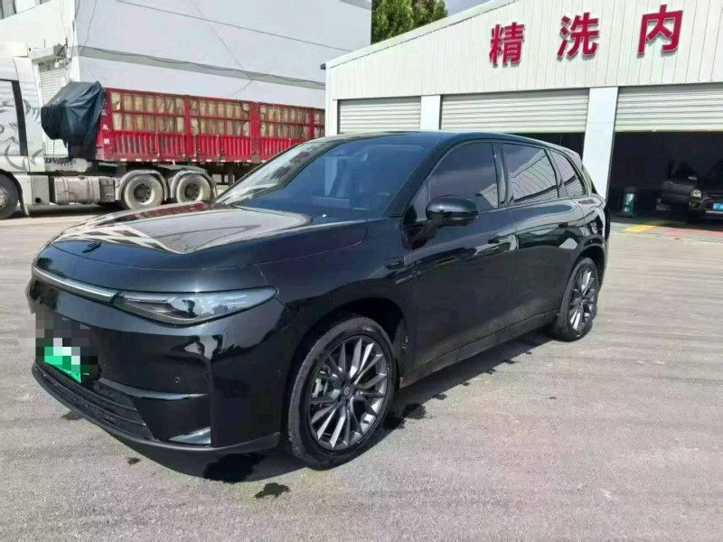 保定25年零跑汽车C102