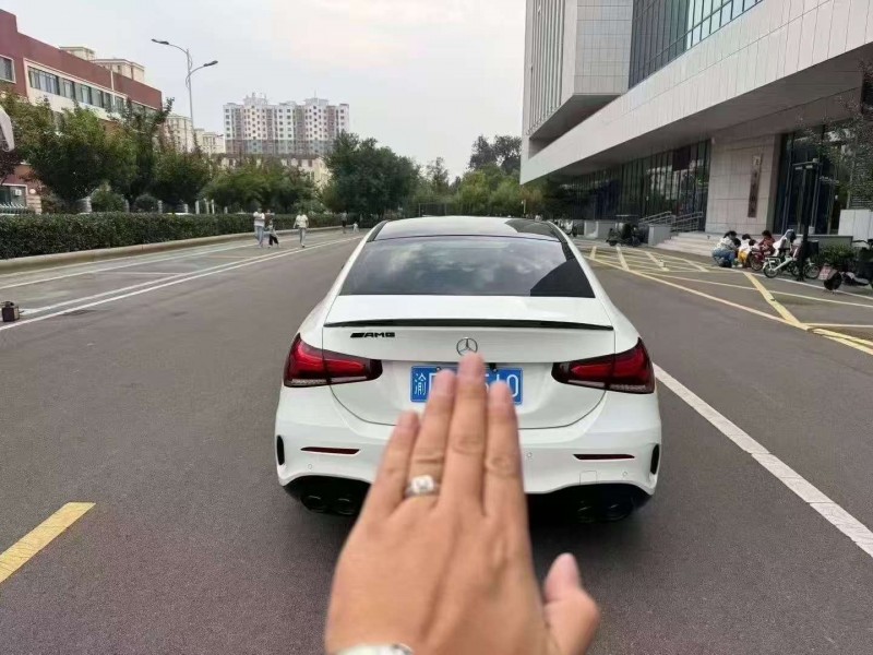 东营19年奔驰傲旋9