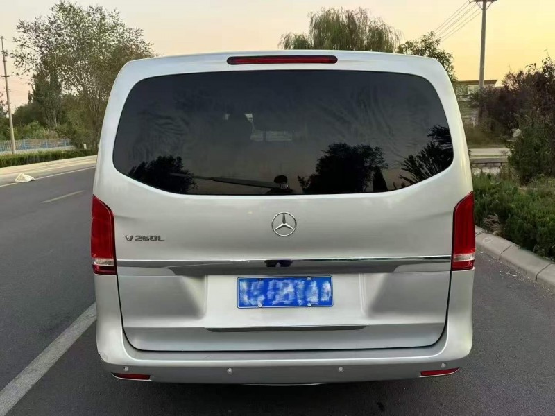 枣庄17年奔驰V9