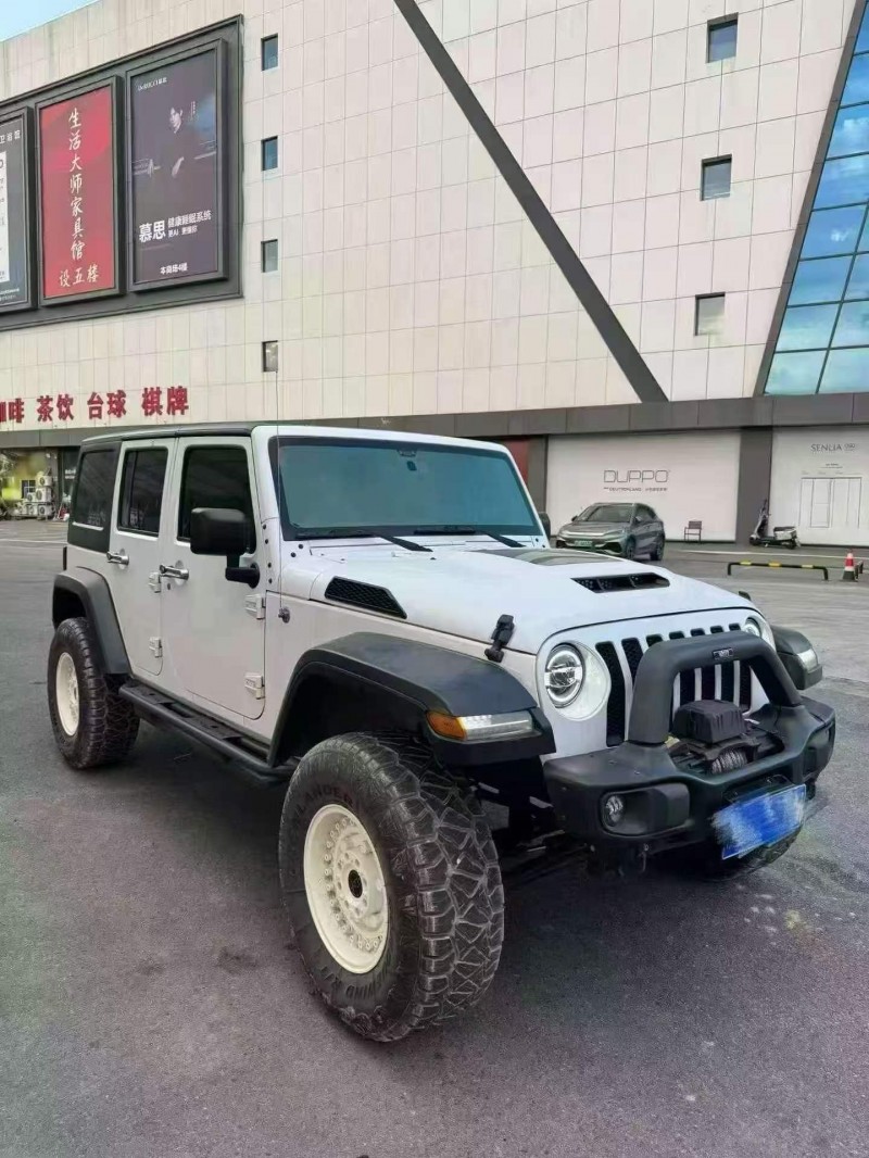 潍坊17年Jeep牧马人2