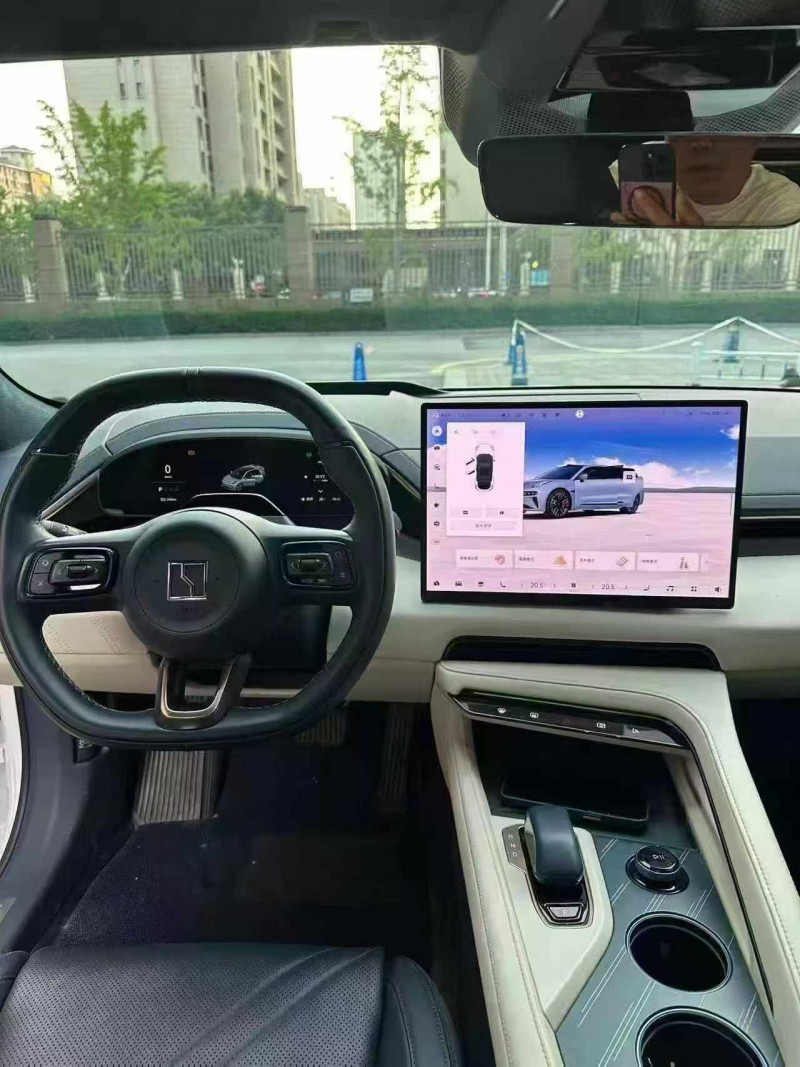 潍坊24年极氪汽车0014