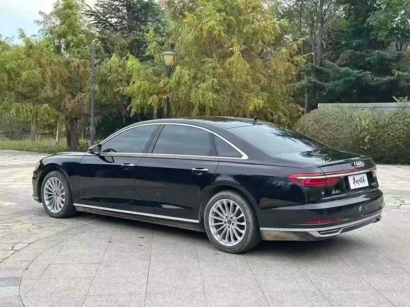 枣庄22年奥迪A8L6