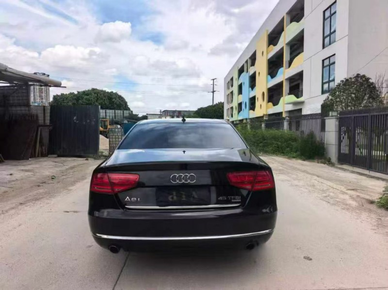 南宁13年奥迪A8L9