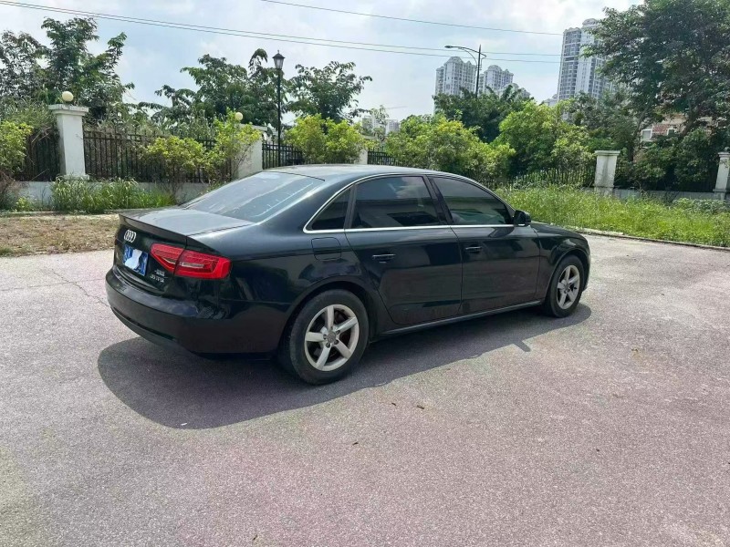 南宁14年奥迪A4L7