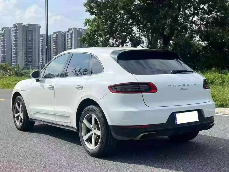 金华17年保时捷Macan7