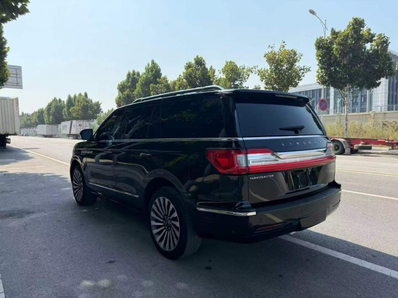 潍坊22年林肯领航员7