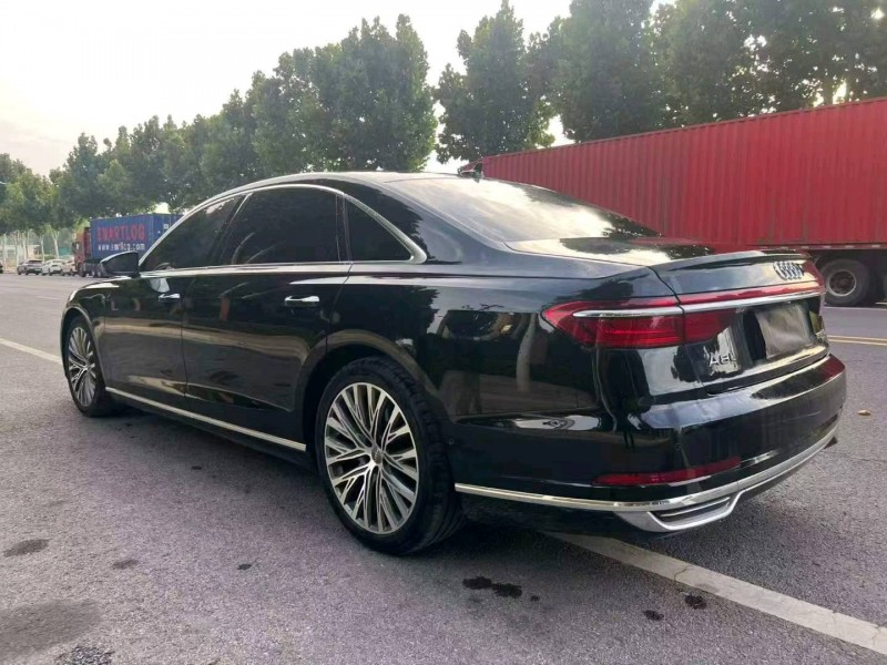 新乡20年奥迪A8L9